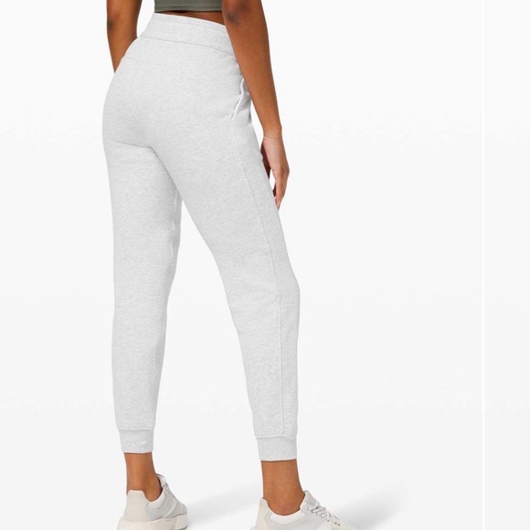Lululemon Scuba High-Rise Jogger *Fleece 28" Heathered Core Ultra Light Grey - Picture 2 of 8